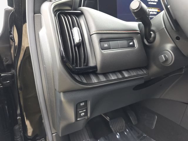 Used 2025 Nissan Armada PRO-4X AWD/4WD image 38