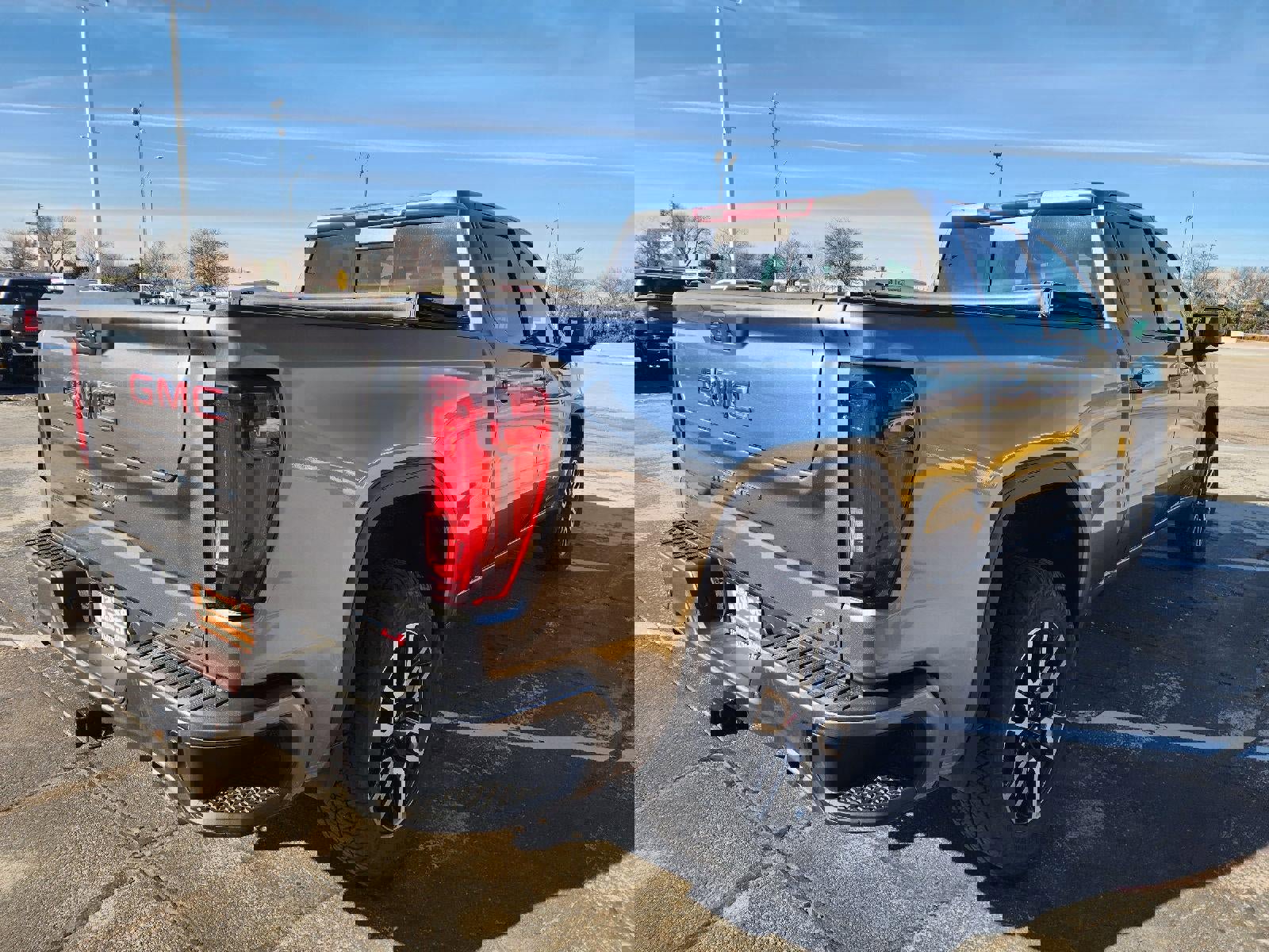 Used 2021 GMC Sierra 1500 AT4 w/ AT4 Value Package image 6