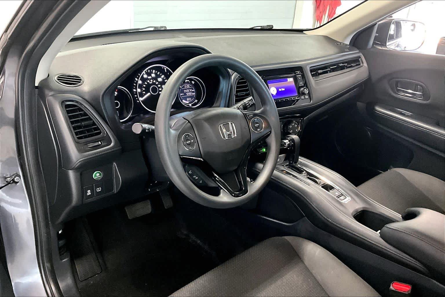 Used 2021 Honda HR-V LX image 2
