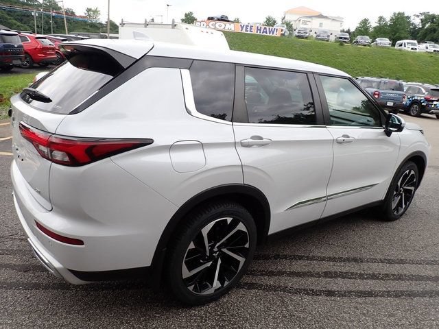 Used 2022 Mitsubishi Outlander SE AWD/4WD image 8