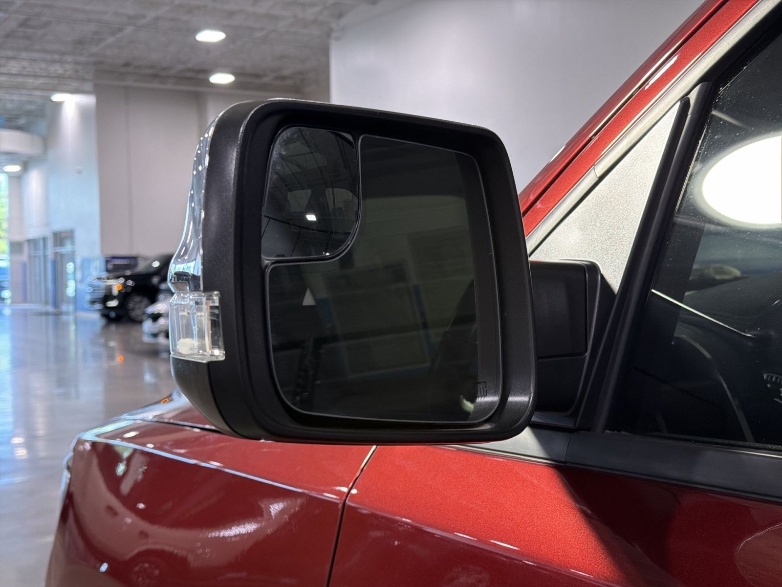 Used 2024 RAM 1500 Laramie AWD/4WD image 14