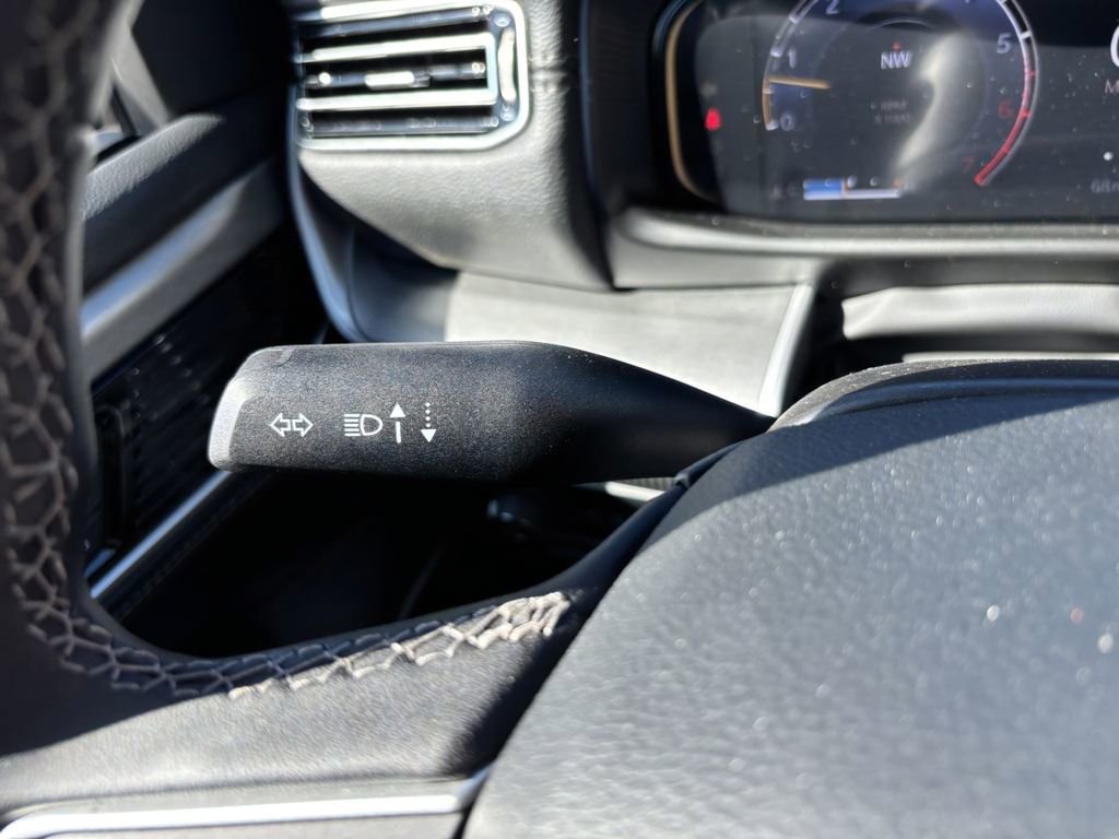 New 2025 Jeep Wagoneer Series II w/ Convenience Group I image 30