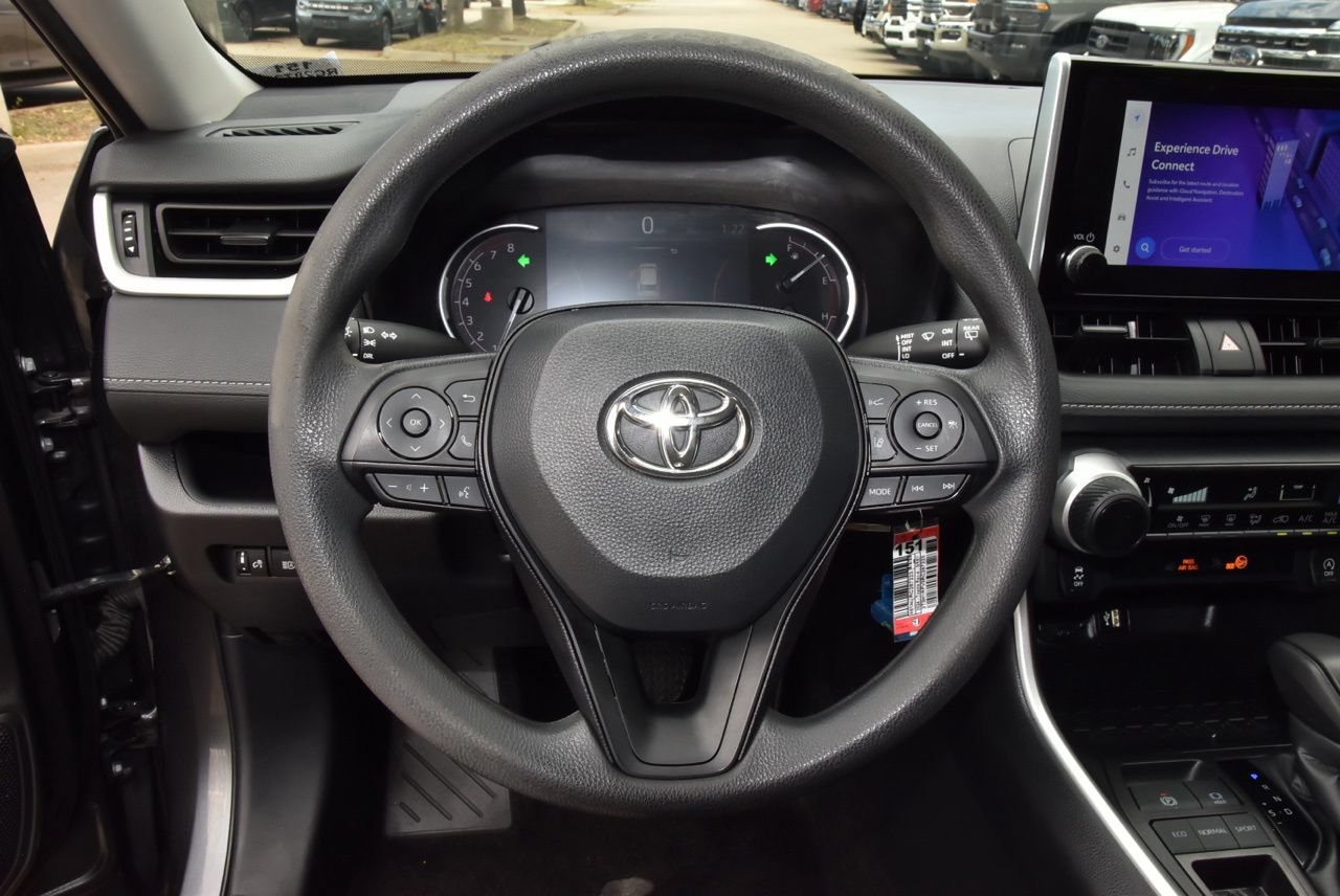 Used 2024 Toyota RAV4 LE FWD image 22