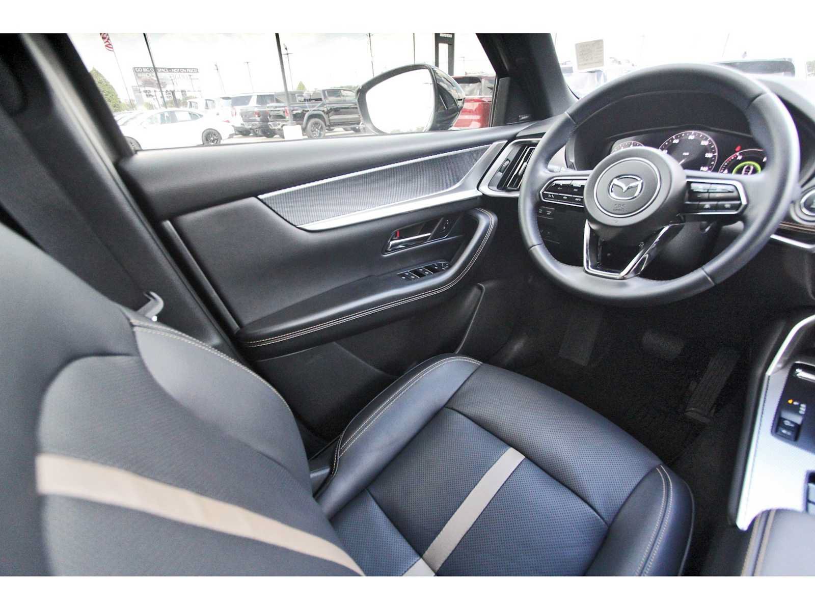 Certified 2026 MAZDA CX-70 3.3 Turbo w/ Premium Plus Pkg AWD/4WD image 6