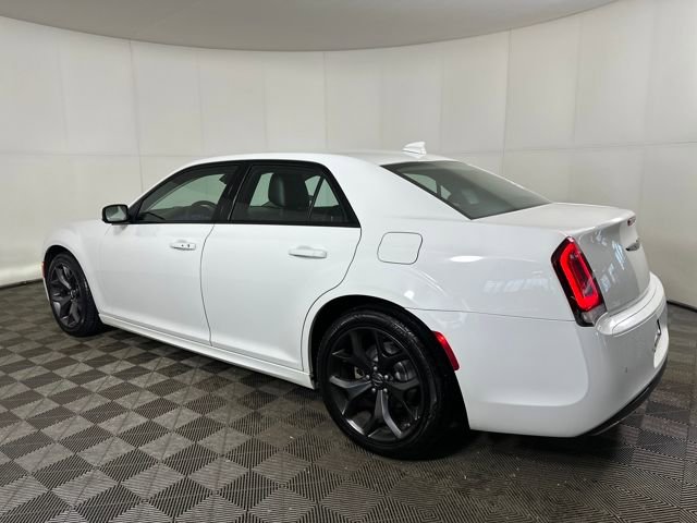 Used 2022 Chrysler 300 Touring L image 5