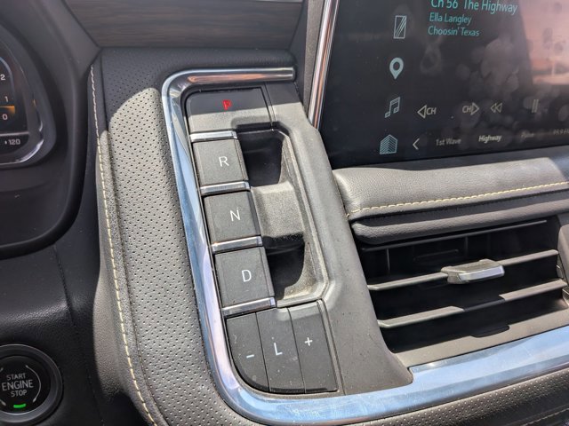 Used 2023 Chevrolet Suburban Premier AWD/4WD image 11