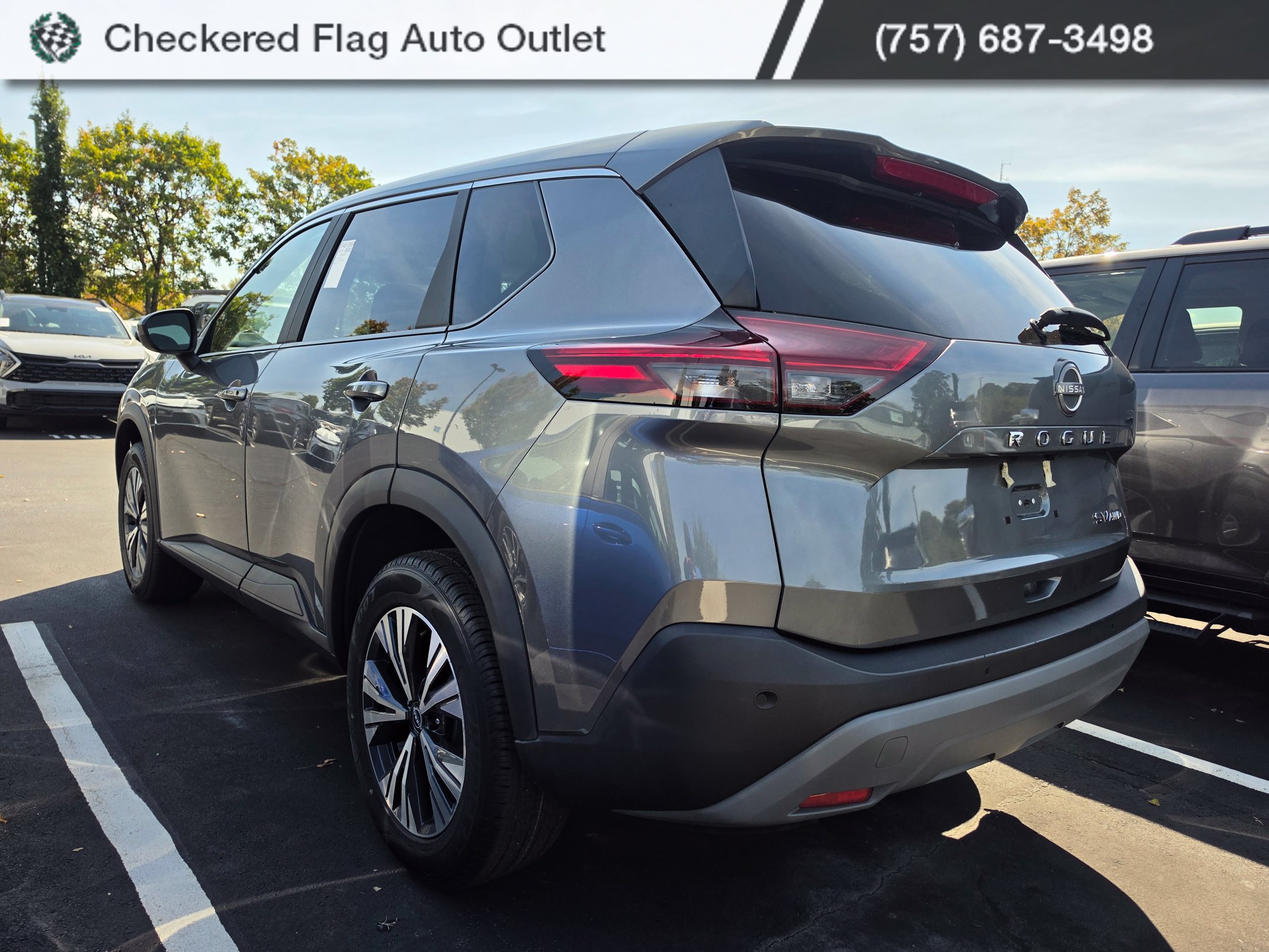 Used 2023 Nissan Rogue SV AWD/4WD image 4