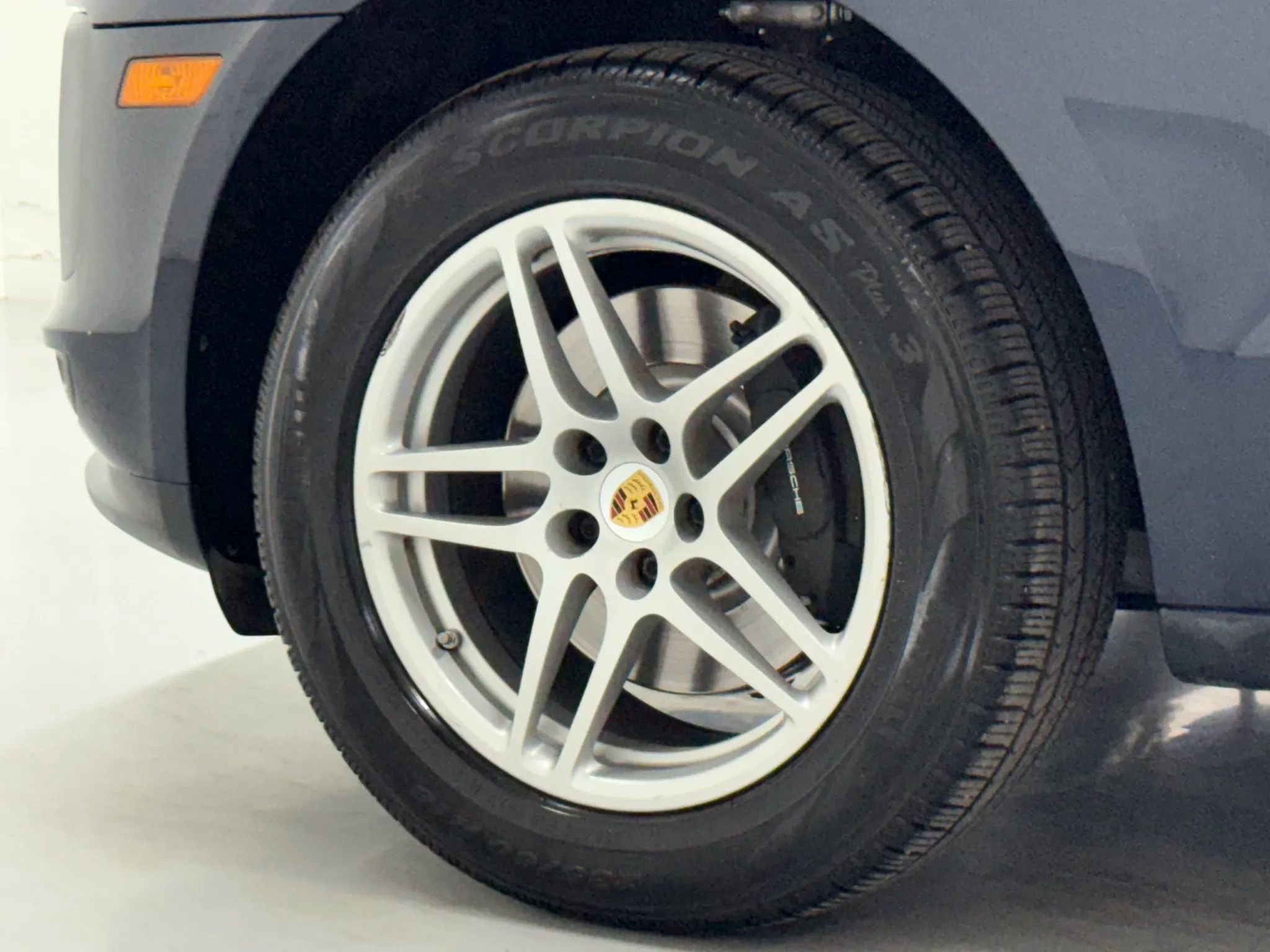 Used 2019 Porsche Macan image 46