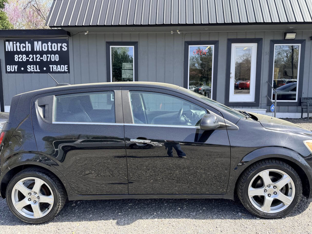 Used 2016 Chevrolet Sonic LTZ image 3