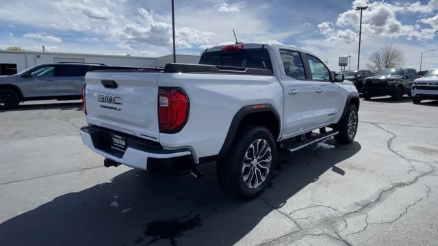 New 2026 GMC Canyon Denali w/ LPO, Black Badging Package AWD/4WD image 8