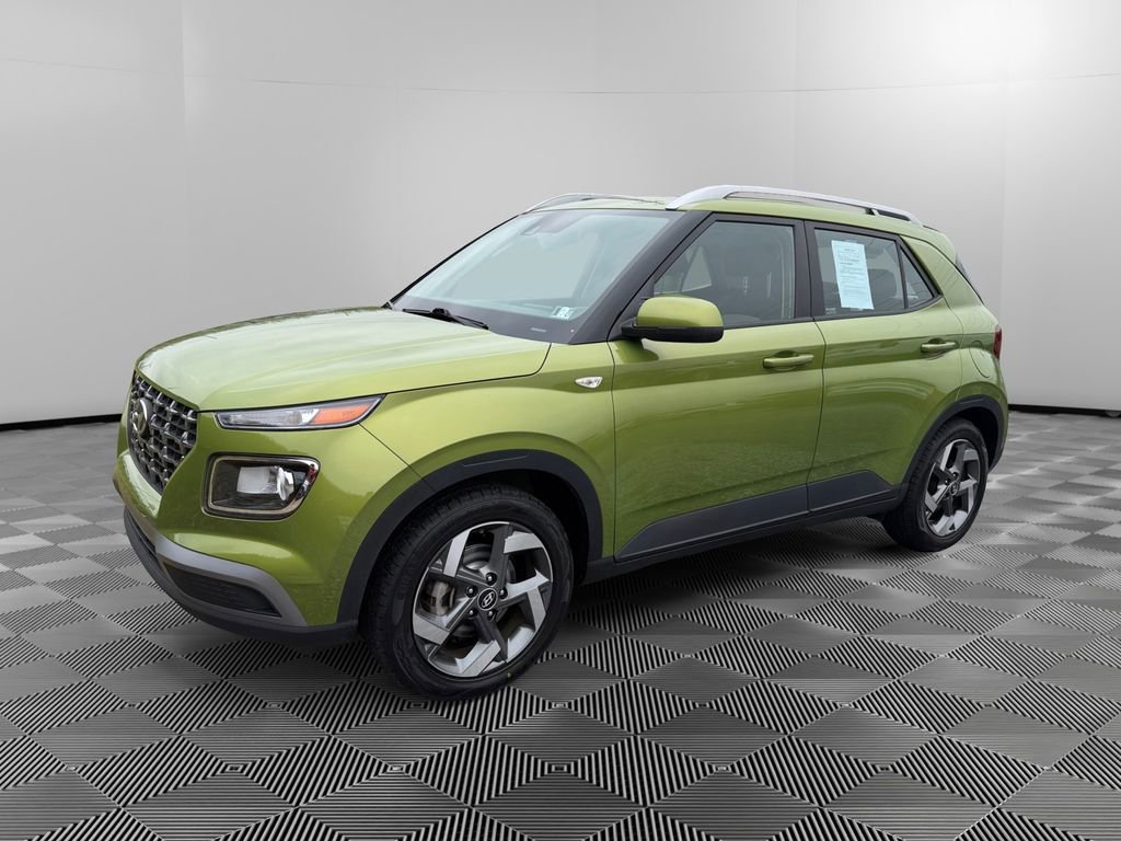 Certified 2022 Hyundai Venue SEL image 3