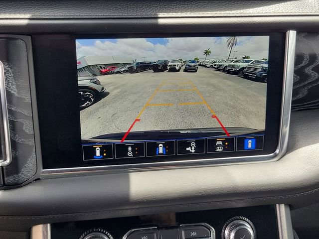 Used 2022 GMC Yukon XL Denali AWD/4WD image 27