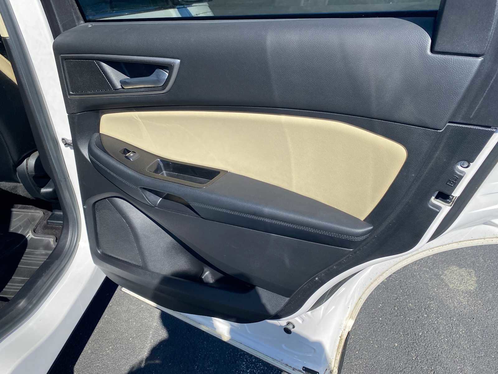 Used 2016 Ford Edge SEL w/ Equipment Group 201A image 38