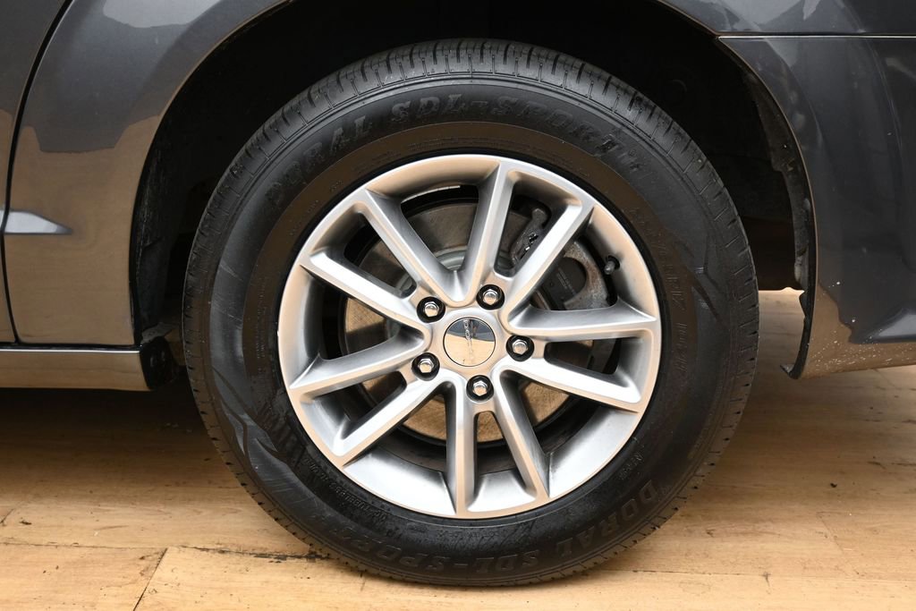Used 2016 Dodge Grand Caravan SE FWD image 9