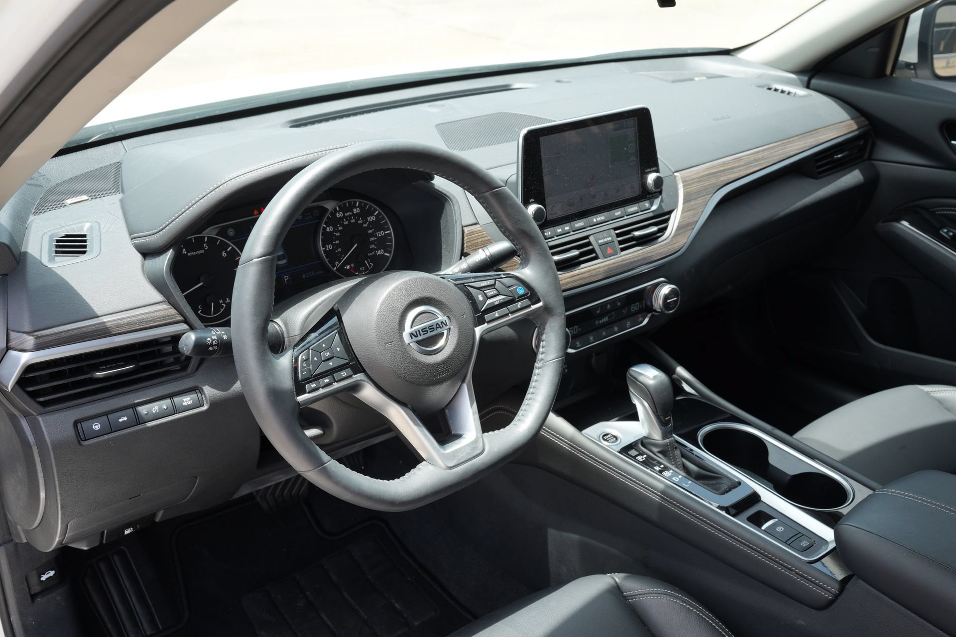 Used 2022 Nissan Altima 2.5 SL FWD image 17