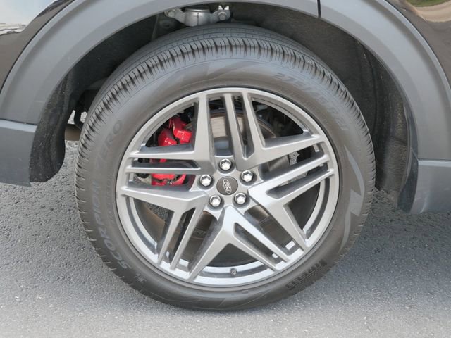 Used 2025 Ford Explorer ST-Line w/ ST-Line Street Pack AWD/4WD image 5