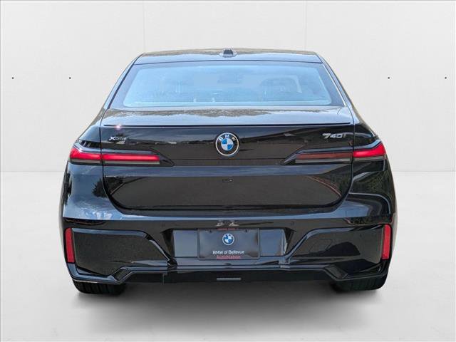 Used 2025 BMW 740i xDrive image 7
