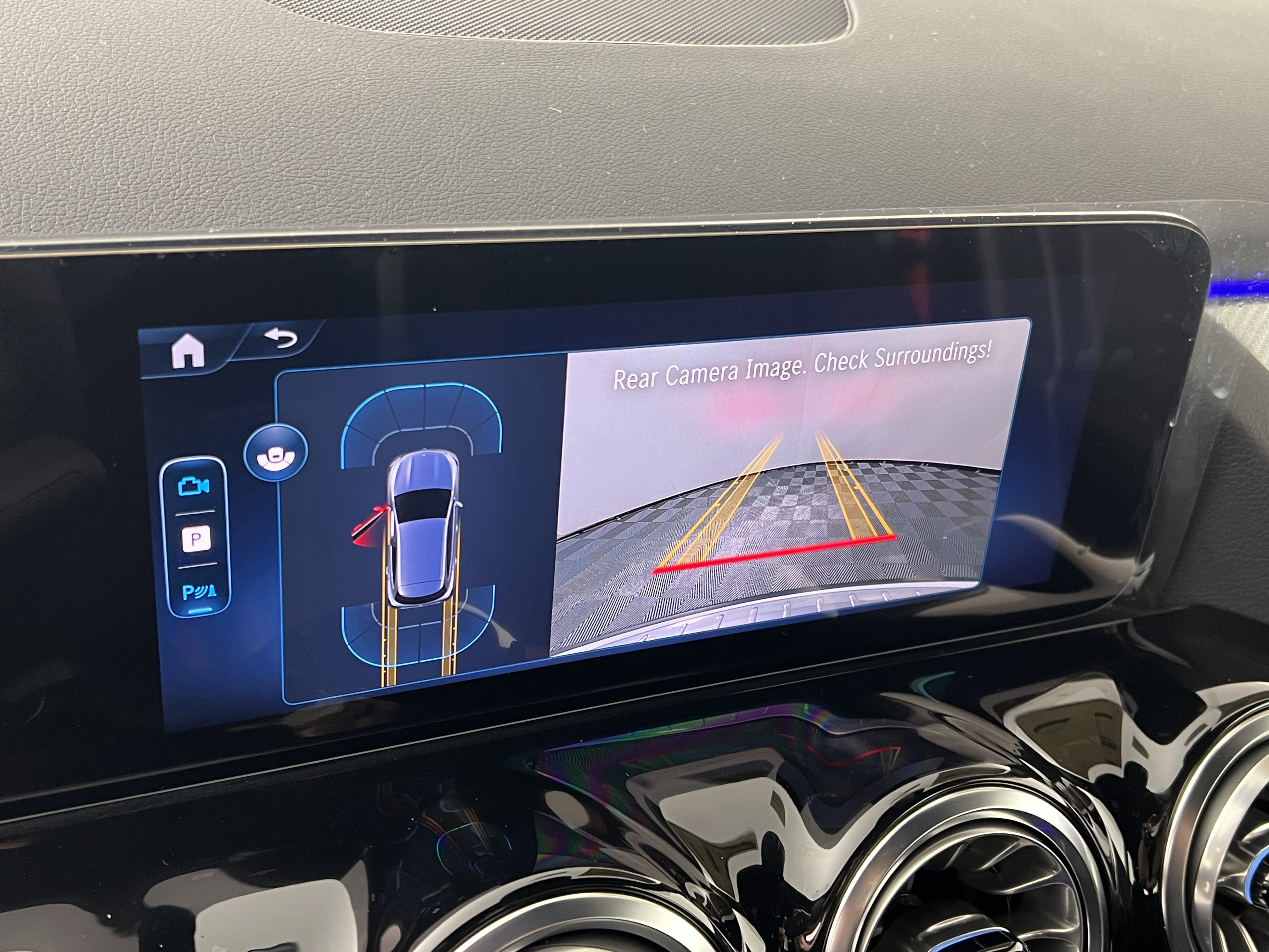 New 2025 Mercedes-Benz GLA 35 AMG 4MATIC image 30