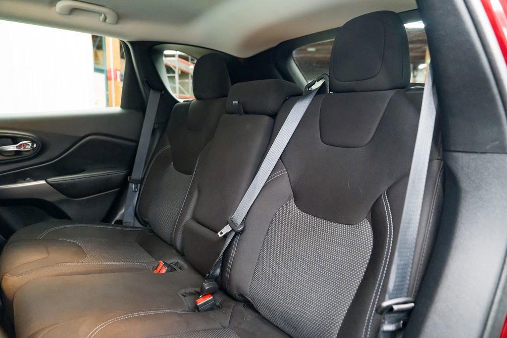 Used 2020 Jeep Cherokee Latitude image 26