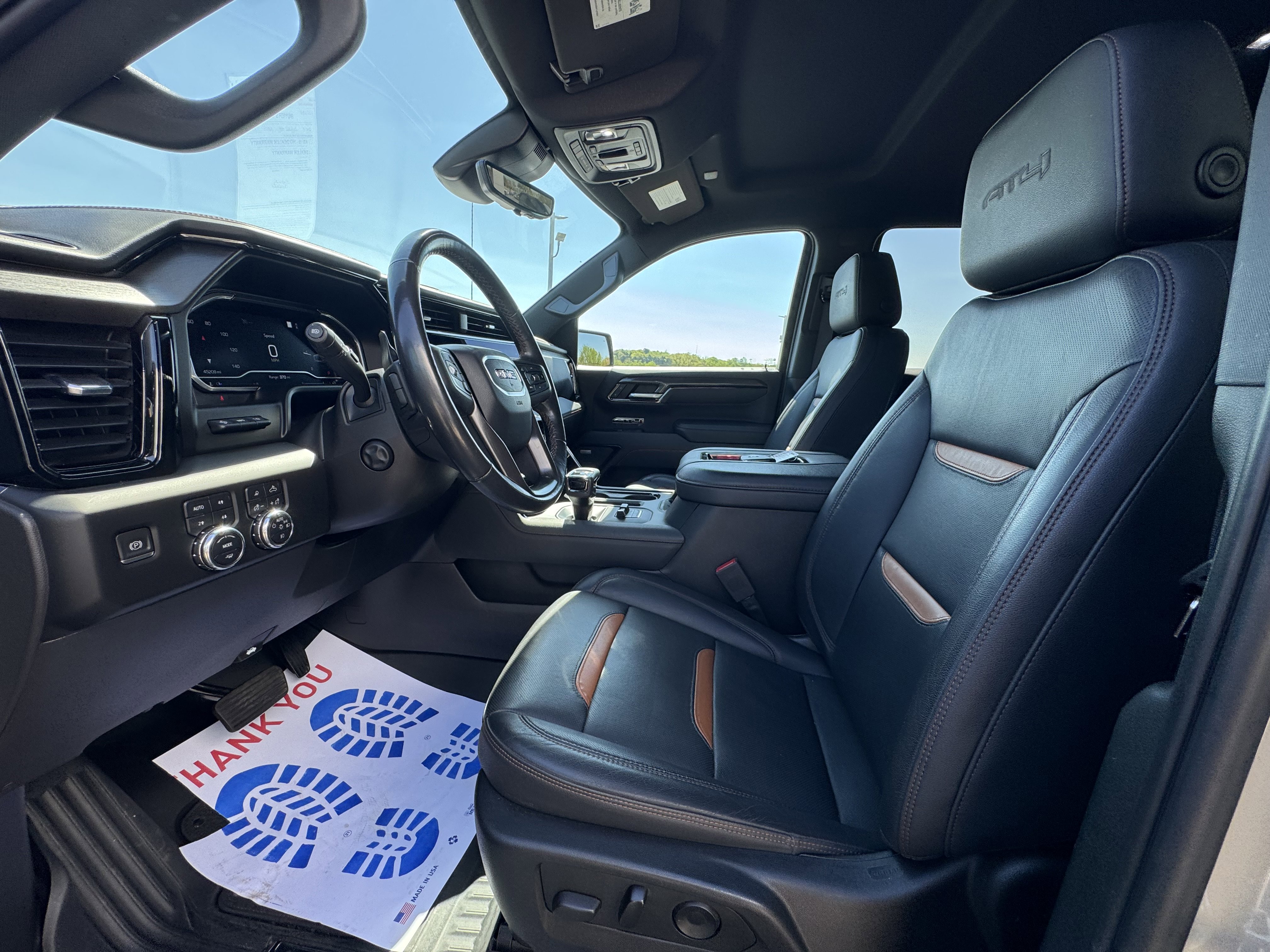 Used 2022 GMC Sierra 1500 AT4 w/ AT4 Premium Package AWD/4WD image 10