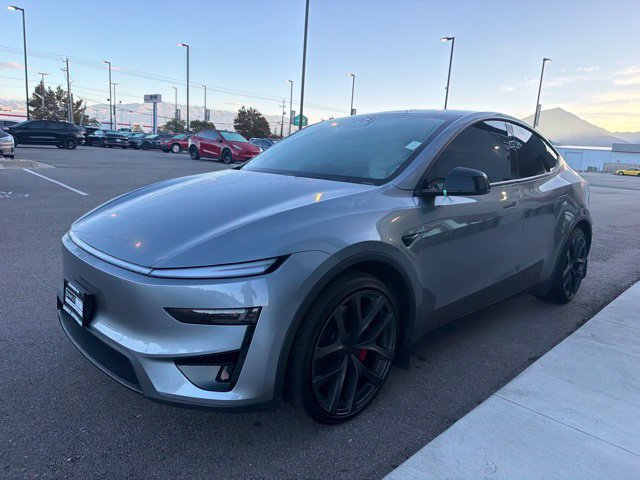 Used 2026 Tesla Model Y Performance AWD/4WD image 3