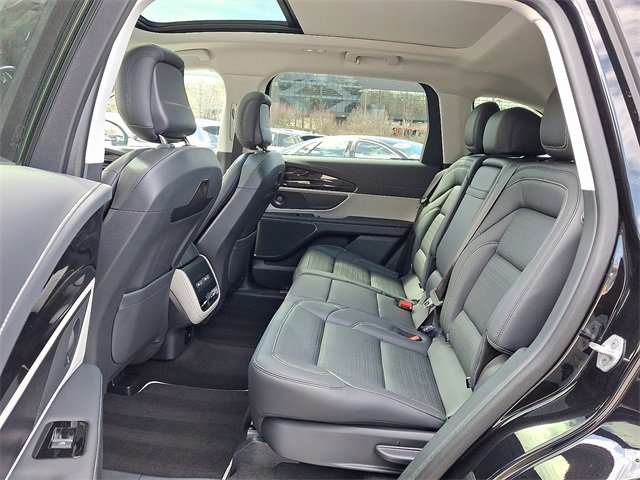 Certified 2025 Lincoln Nautilus Reserve image 10