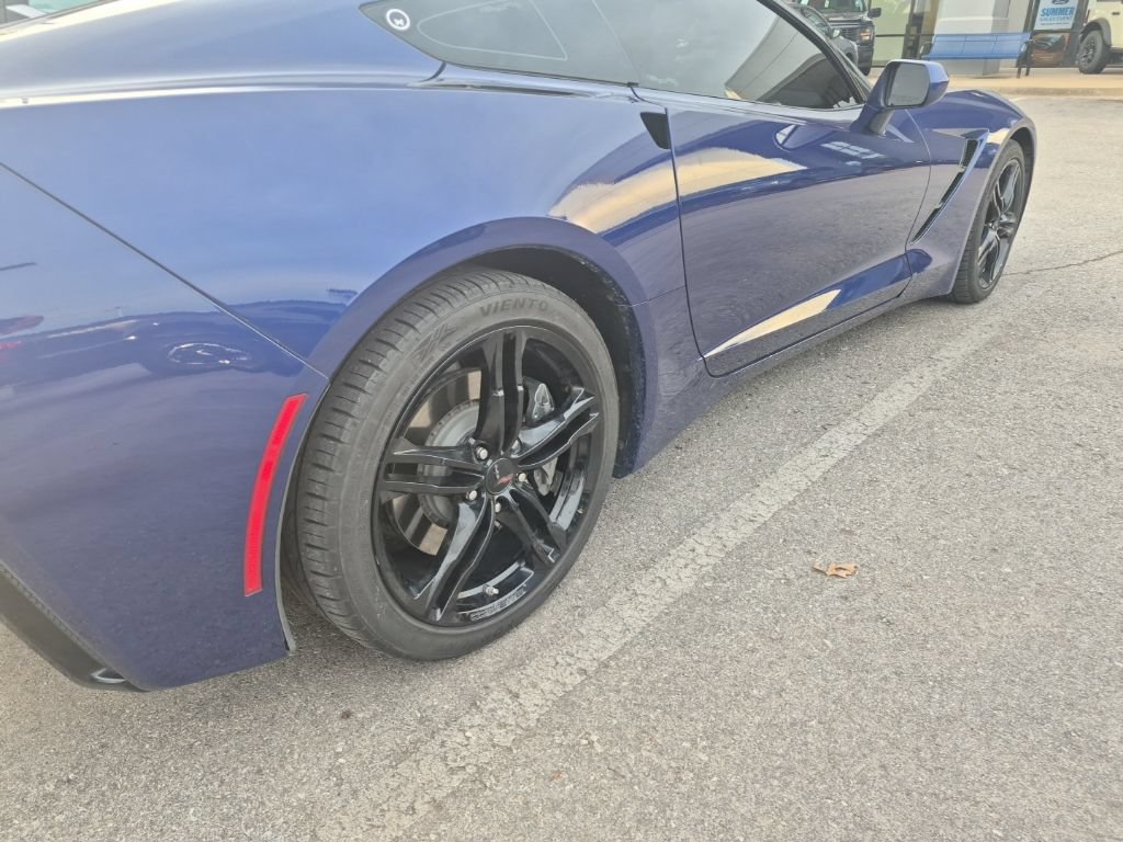 Used 2017 Chevrolet Corvette Stingray Coupe w/ 1LT RWD image 20