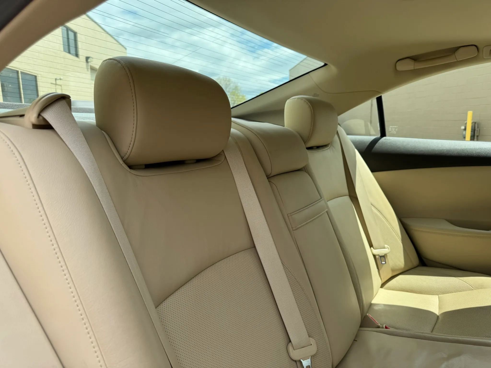 Used 2011 Lexus ES 350 FWD image 32