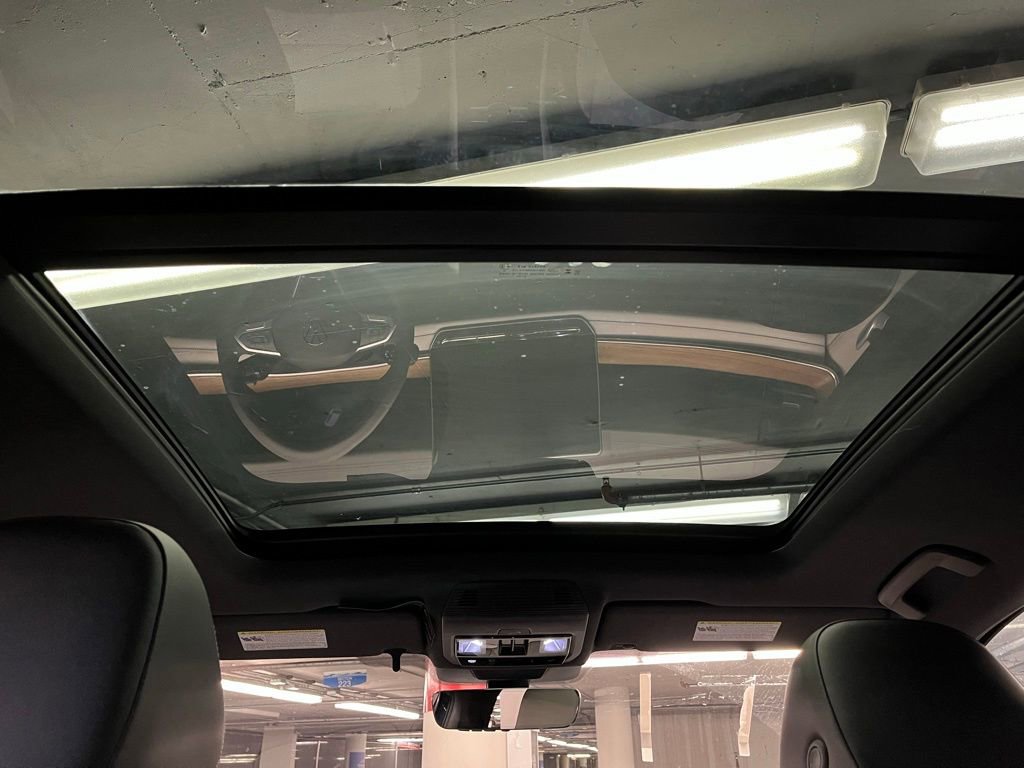 New 2026 Volkswagen Tiguan SEL R-Line image 10