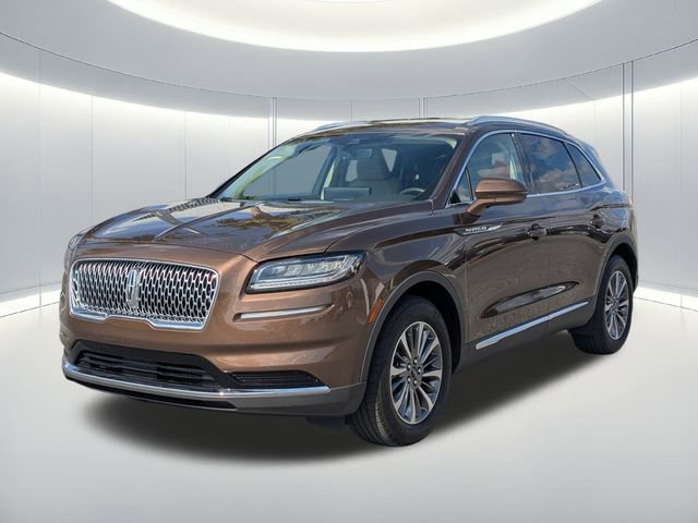 Used 2022 Lincoln Nautilus FWD w/ Premium Package image 2