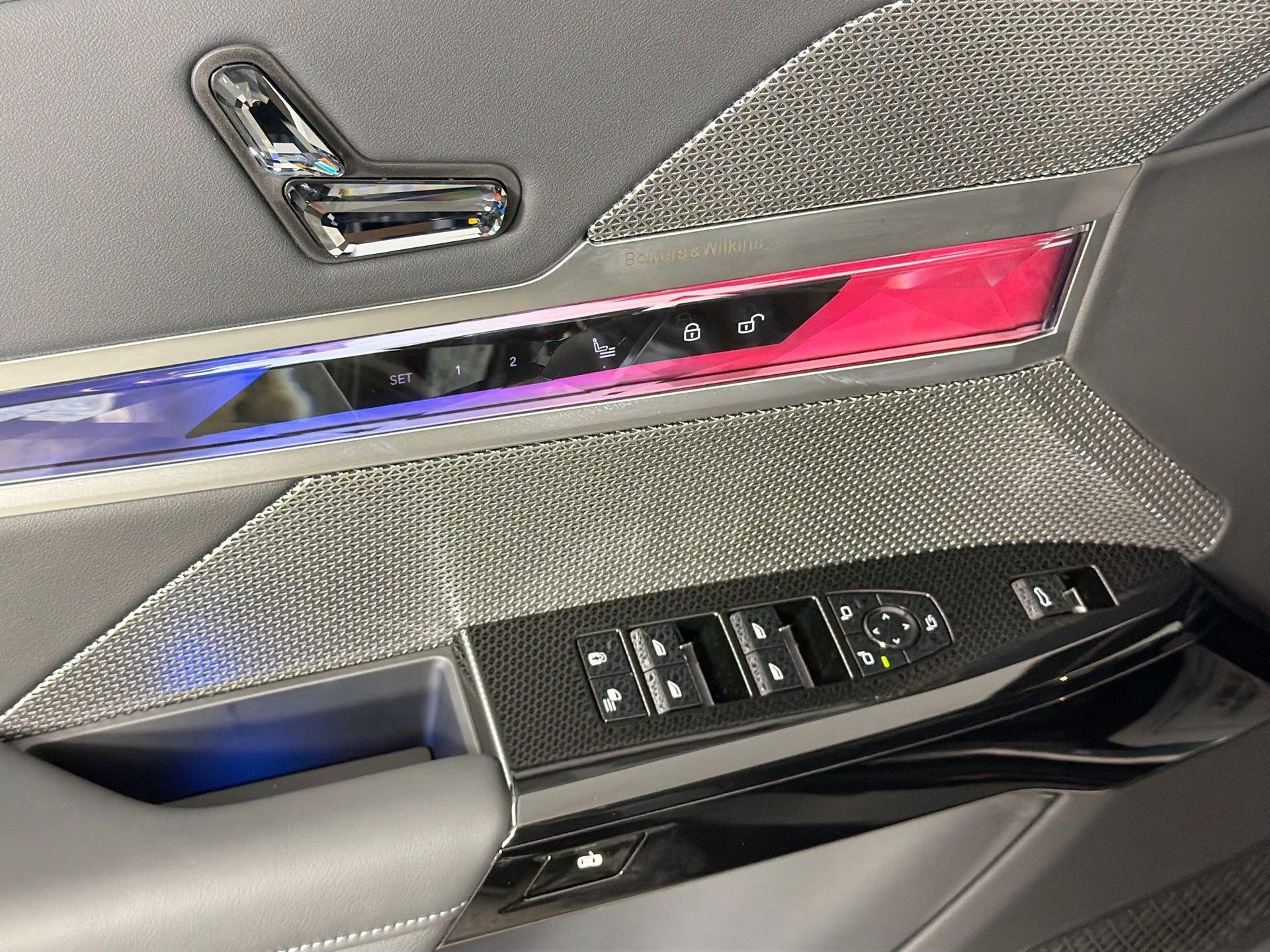 New 2026 BMW 740i xDrive w/ Executive Package image 18