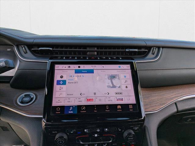 Used 2023 Jeep Grand Cherokee L Summit w/ Advanced Protech Group IV image 15