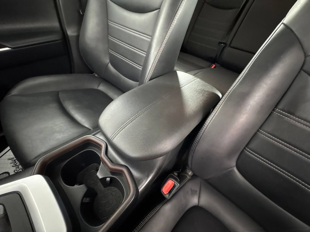 Used 2019 Toyota RAV4 Limited FWD image 29