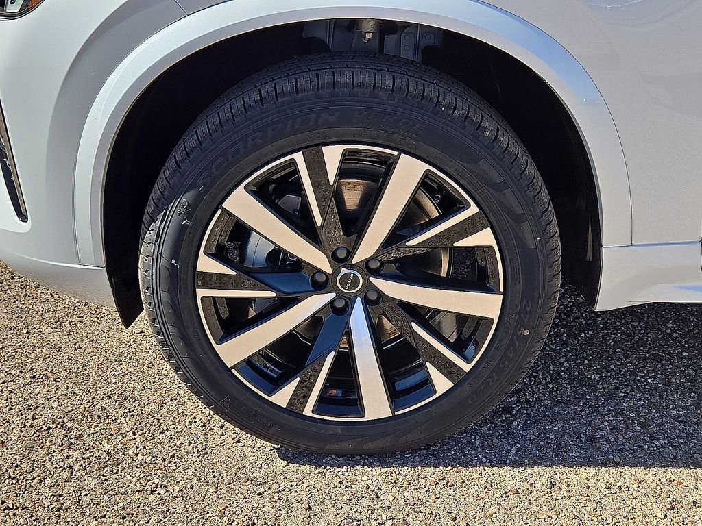 New 2026 Volvo XC90 B5 Core image 9