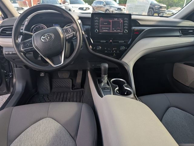 Used 2023 Toyota Camry LE w/ Convenience Package FWD image 12