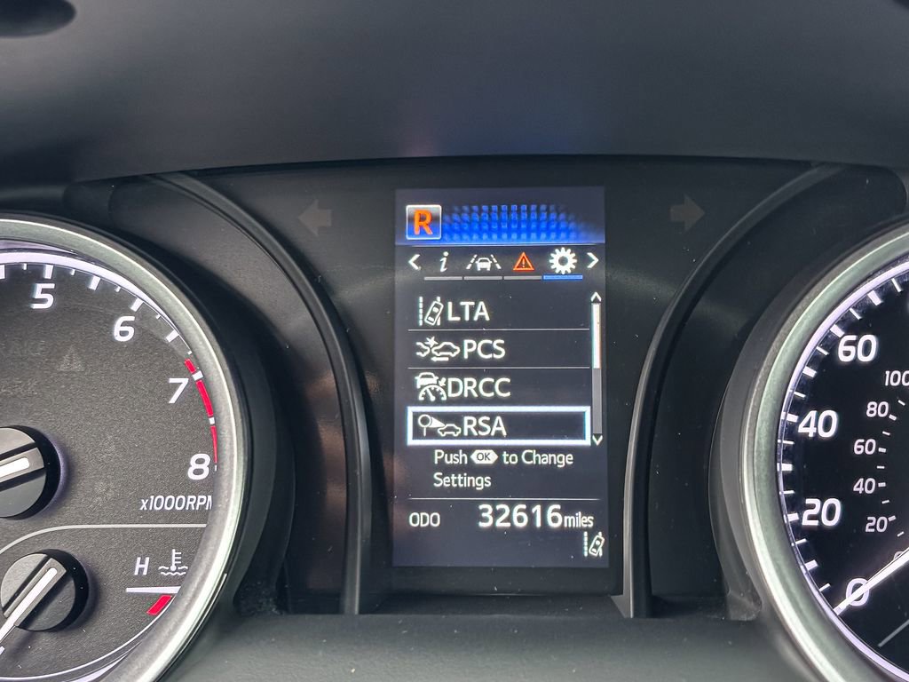 Used 2022 Toyota Camry LE image 28