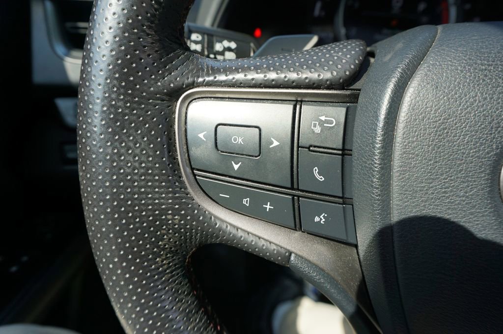 Used 2019 Lexus UX 200 F Sport w/ F Sport Premium Package image 7