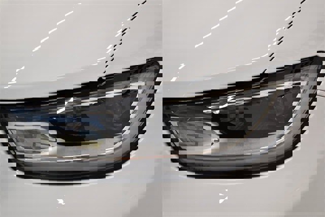 Used 2025 Chrysler Pacifica Select image 17