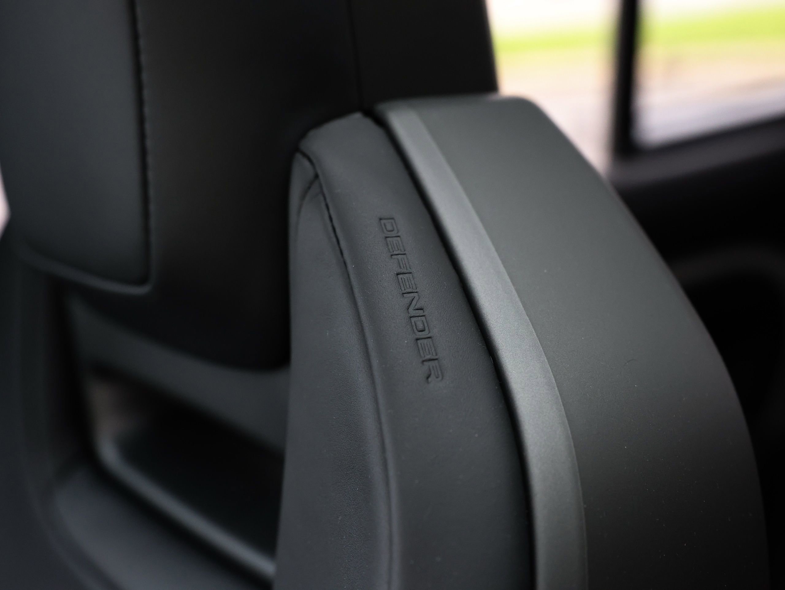 Used 2026 Land Rover Defender 110 image 13