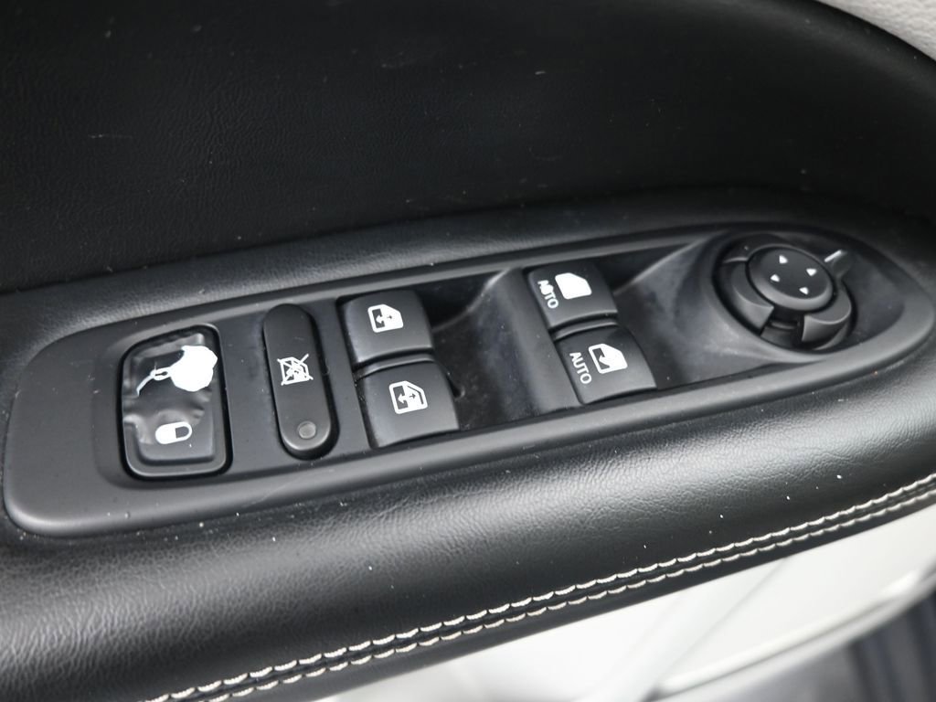 Used 2020 Jeep Compass Latitude image 13