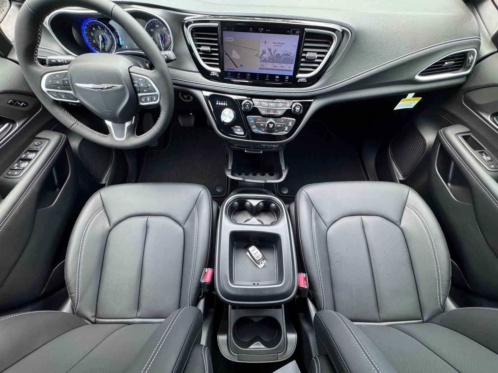 New 2025 Chrysler Pacifica Select w/ Uconnect Theater Family Group AWD/4WD image 26
