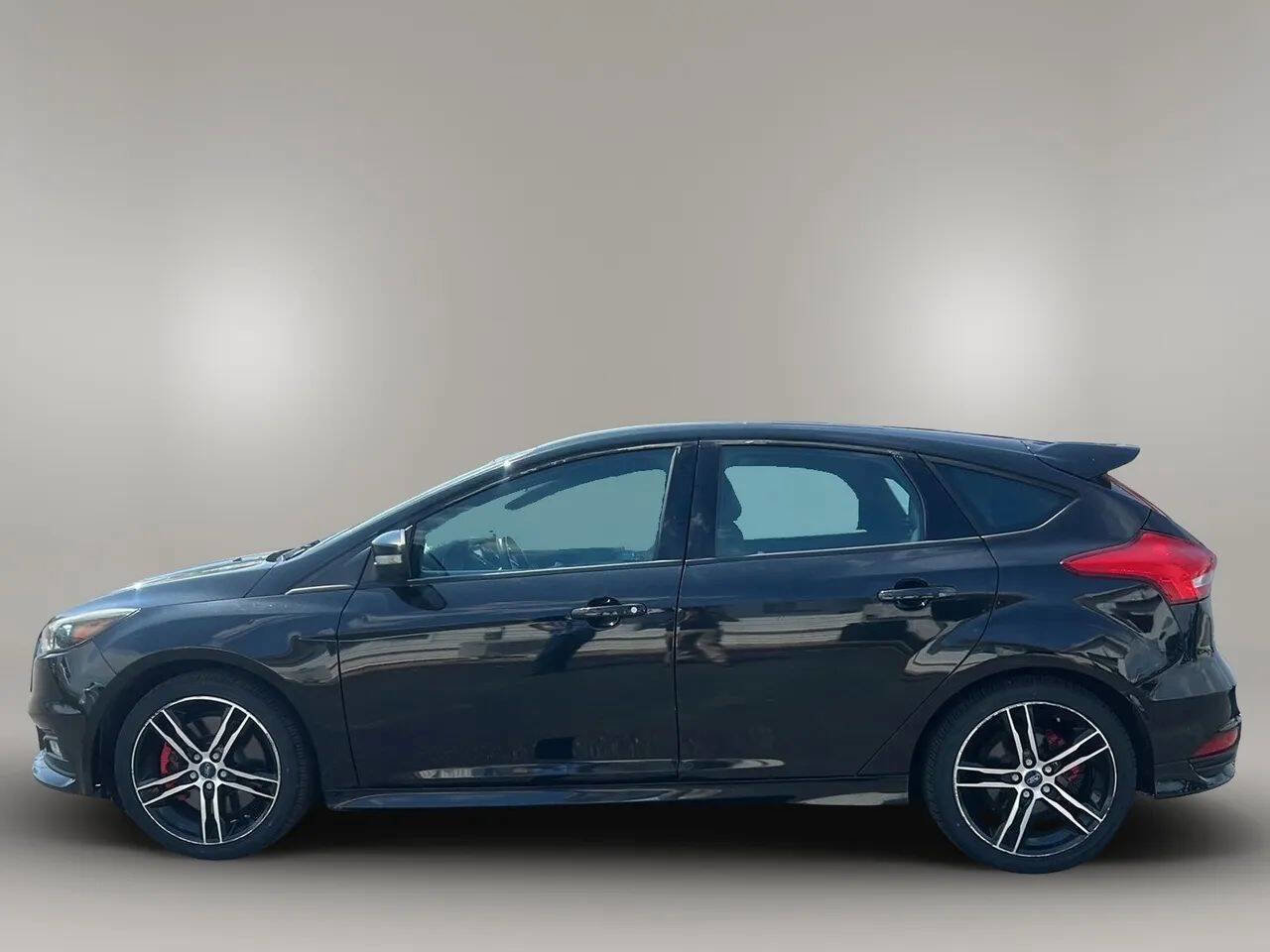 Used 2015 Ford Focus ST w/ Equipment Group 401A image 3