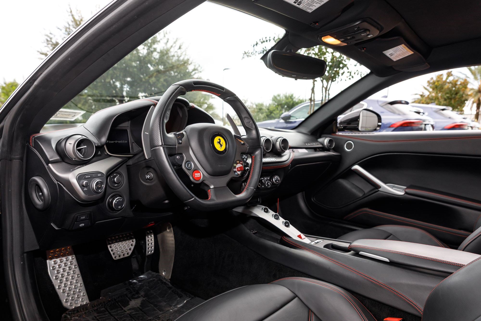 Used 2014 Ferrari F12 Berlinetta RWD image 40