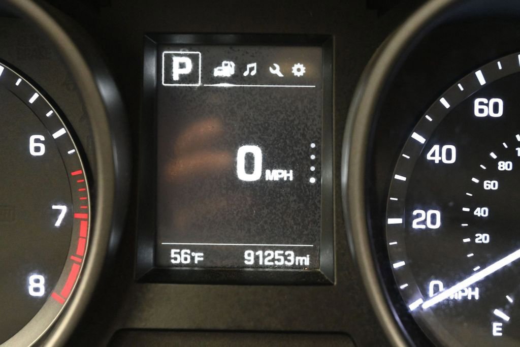 Used 2018 Hyundai Santa Fe Sport FWD image 16