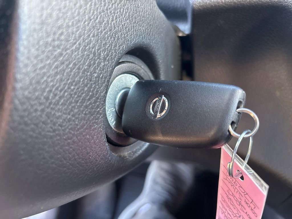 Used 2022 Nissan Rogue Sport S image 16