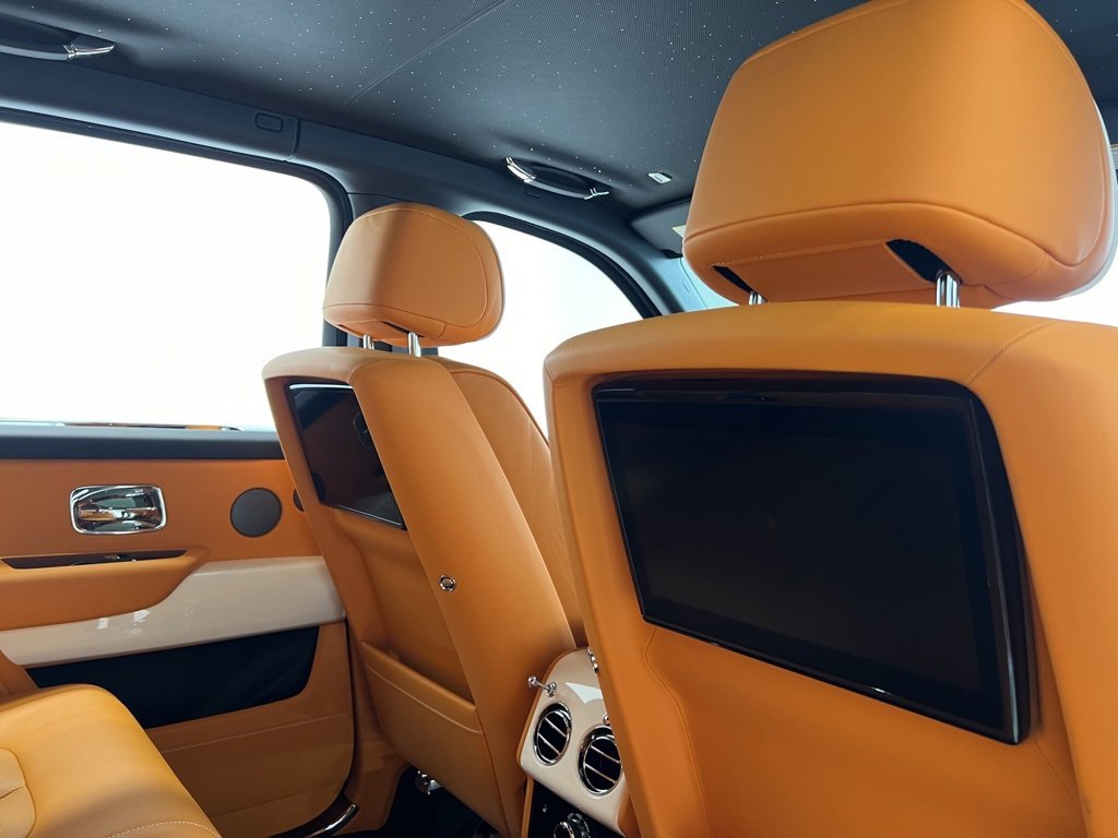 Used 2022 Rolls-Royce Cullinan image 22