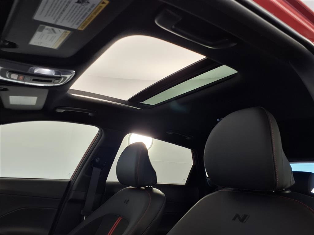 Used 2024 Hyundai Kona N Line image 9