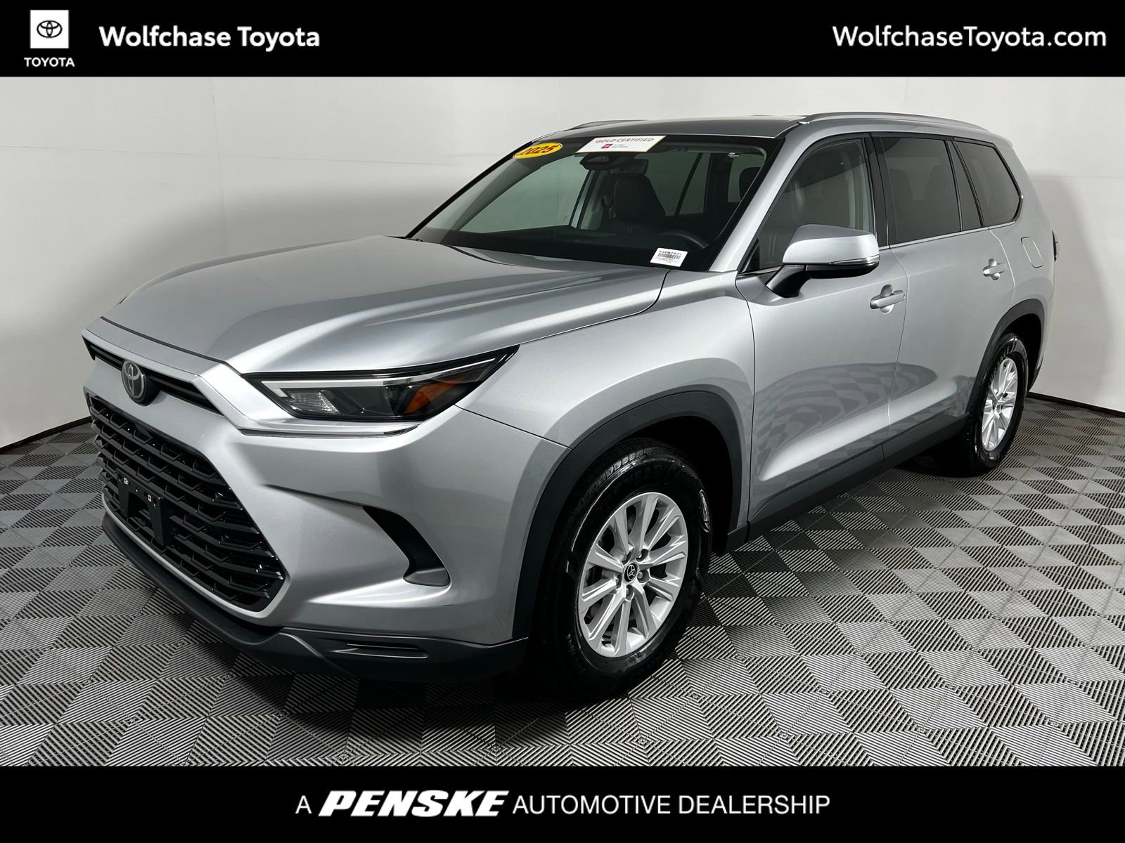 Certified 2025 Toyota Grand Highlander AWD image 1