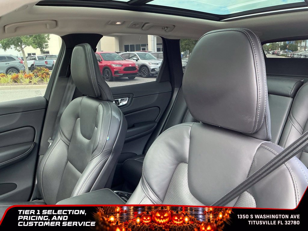 Used 2023 Volvo XC60 B5 Ultimate w/ Protection Package Premier FWD image 25
