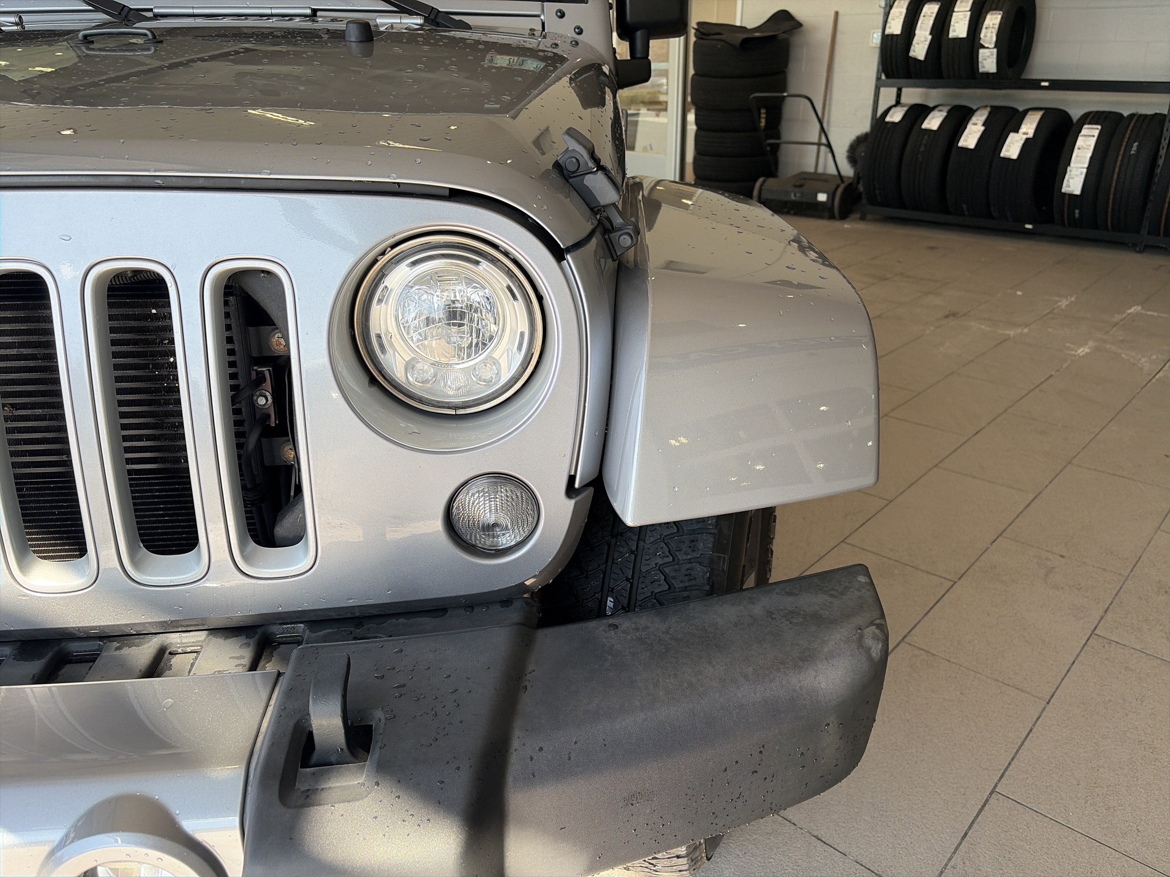 Used 2017 Jeep Wrangler Unlimited Sahara image 11